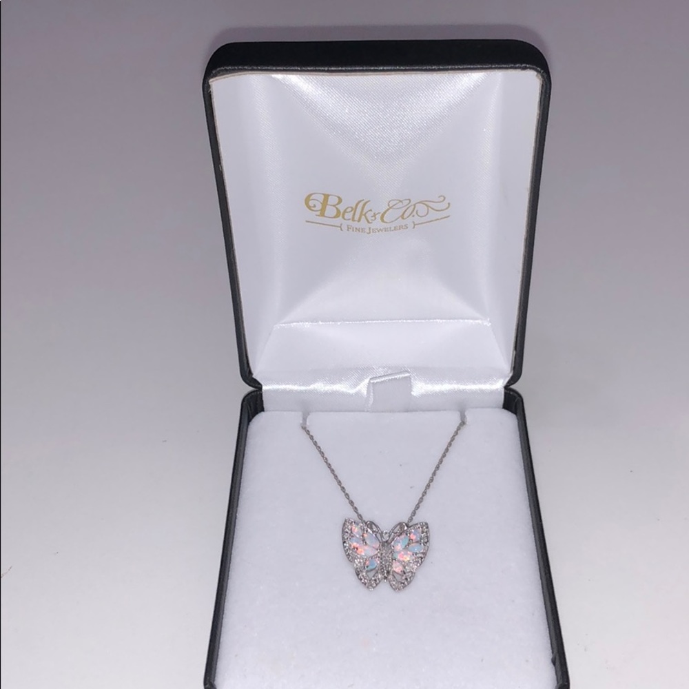 Beautiful Butterfly Pendant on a silver Chain!